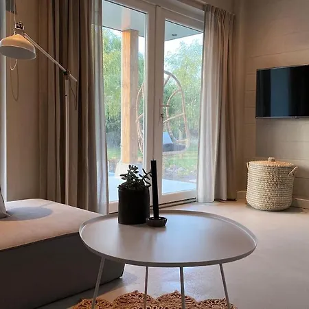 Lägenhet Stijlvol Met Veranda! Tuynloodz C Beers (North Brabant)