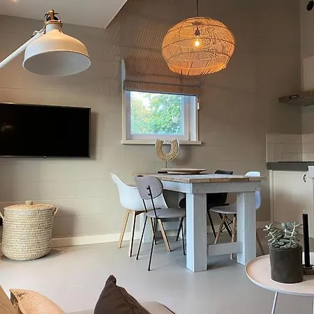 Stijlvol Met Veranda! Tuynloodz C