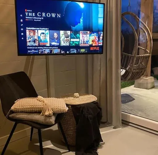 Apartamento Stijlvol Met Veranda! Tuynloodz C