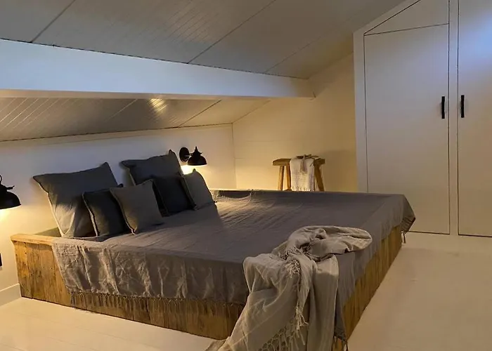 Stijlvol Met Veranda! Tuynloodz C Apartamento