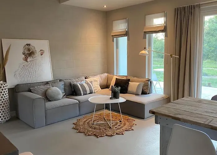 Stijlvol Met Veranda! Tuynloodz C